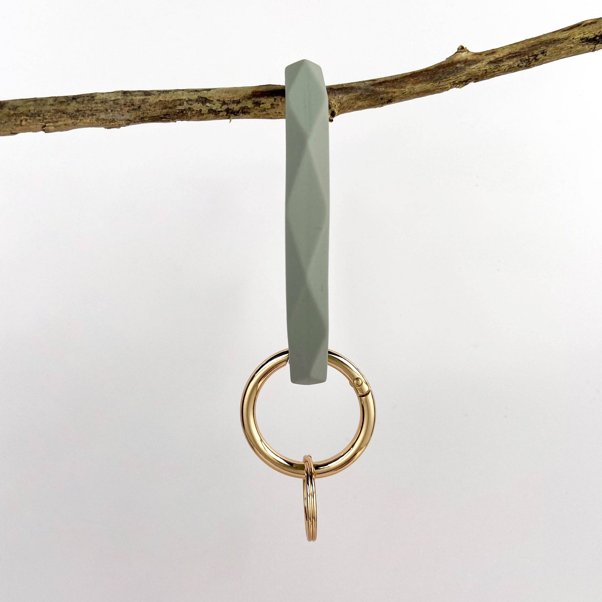 Diamond Shape Silicone Bracelet Keychain: Light Gray