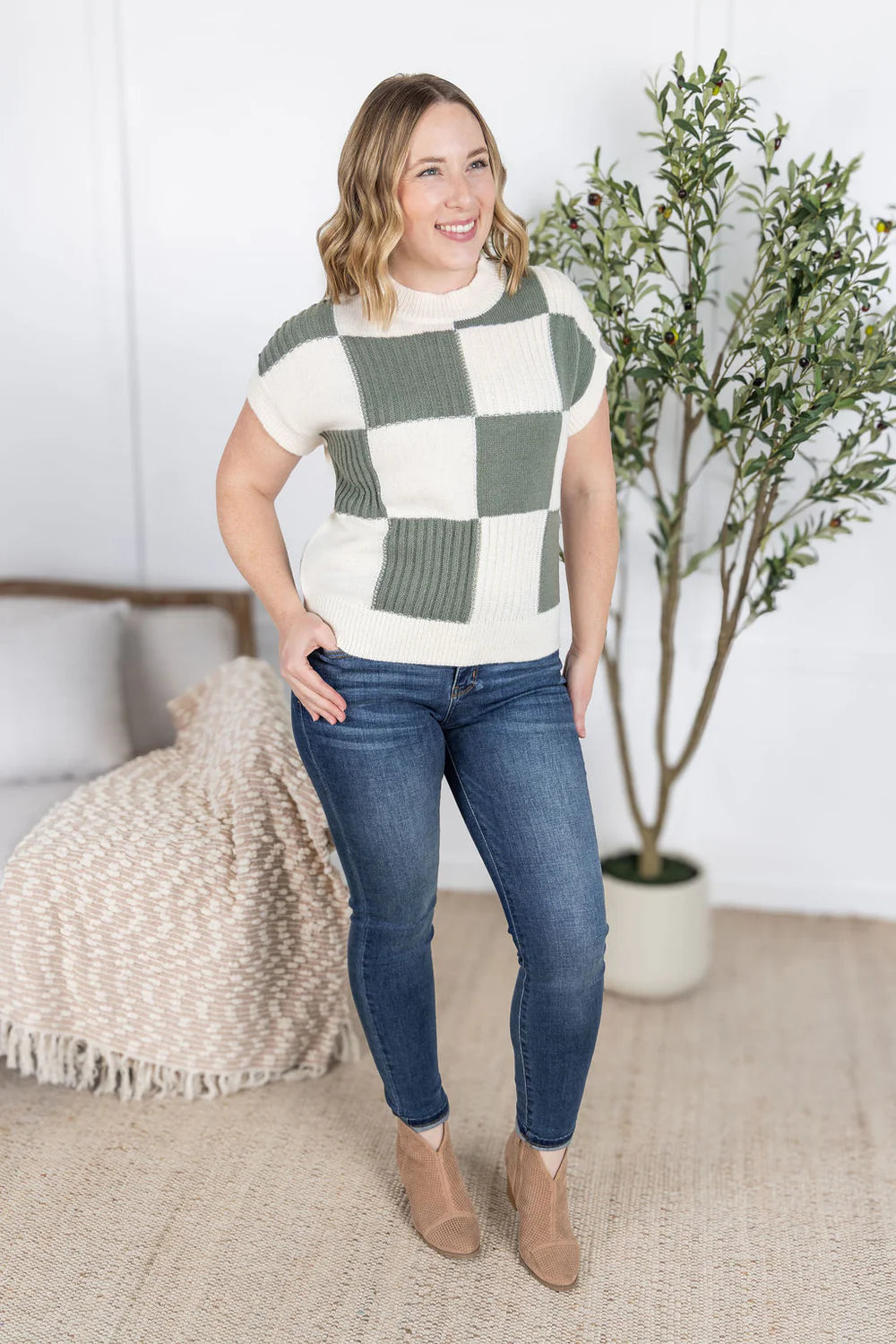 Sage Checkered Short Sleeve Sweater