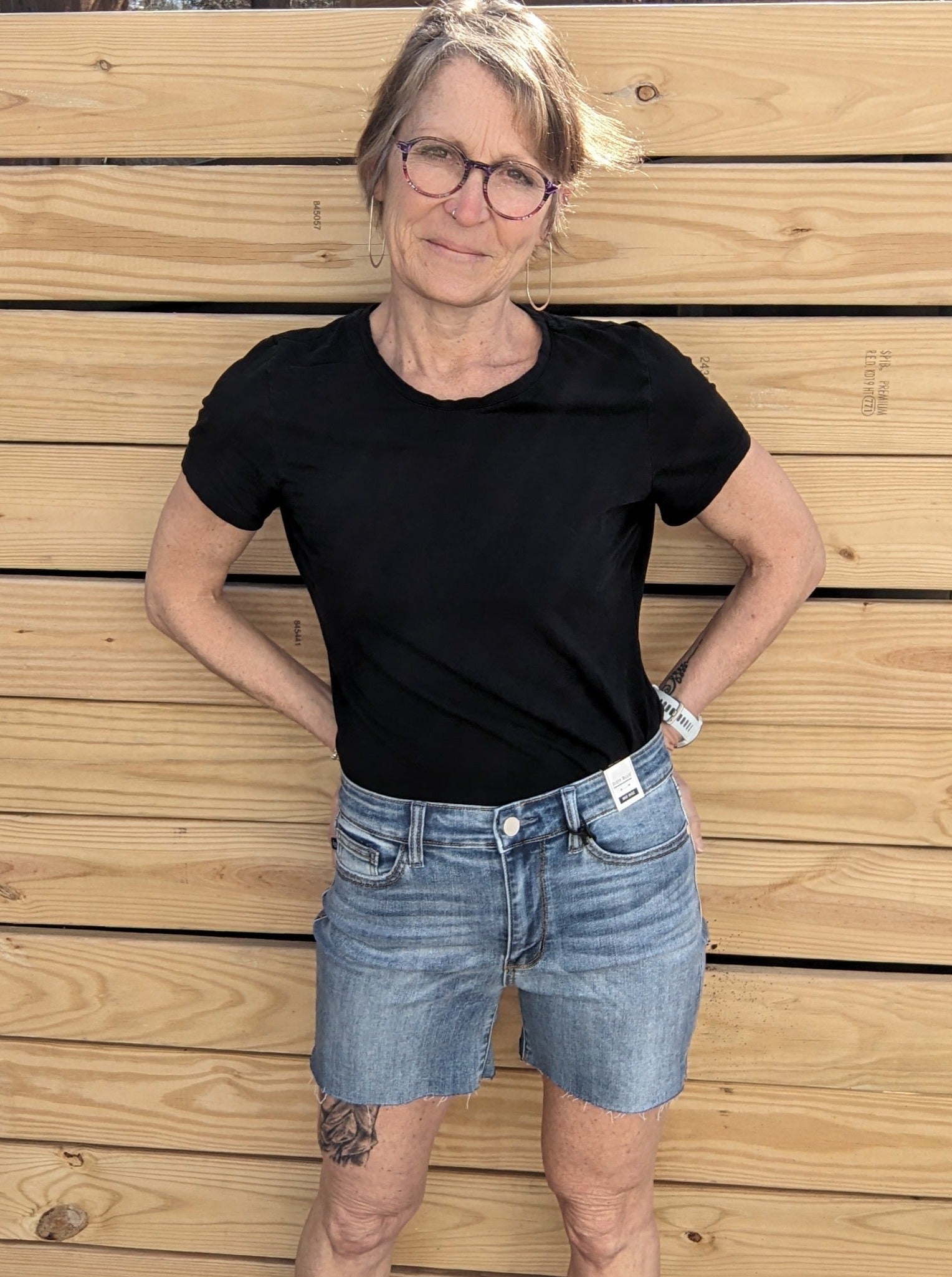 *FINAL SALE* Mid-Rise Cut Off Shorts