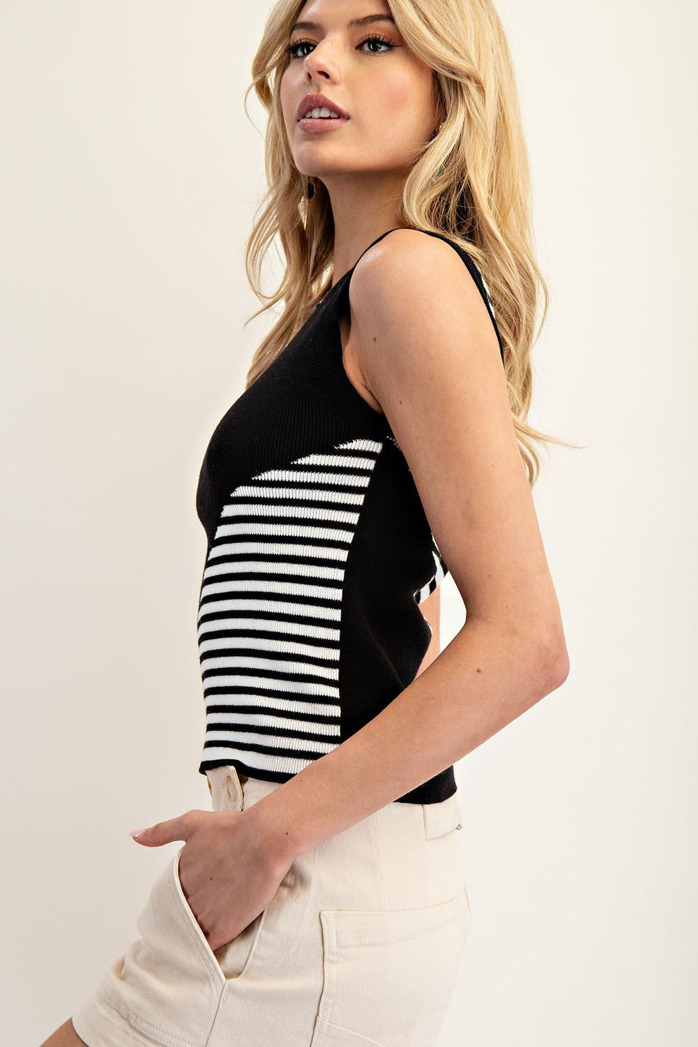 *FINAL SALE*Black Color Block Striped Sleeveless Sweater Top