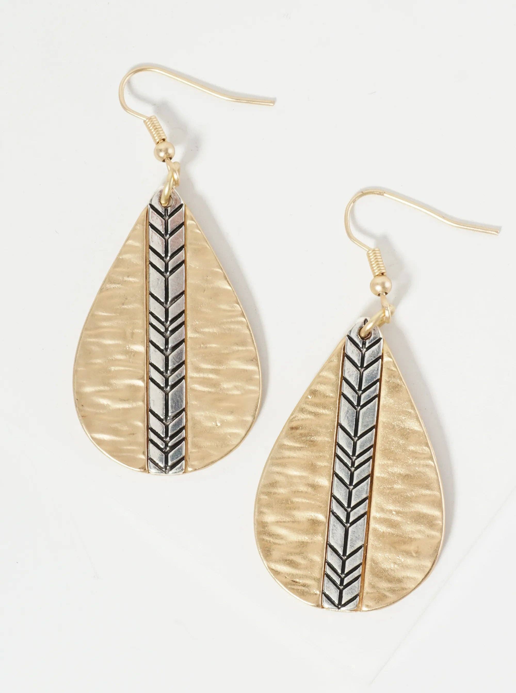 Dual-Tone Chevron Engraved Hammered Teardrop Dangle Earrings: Matte Silver-Matte Gold