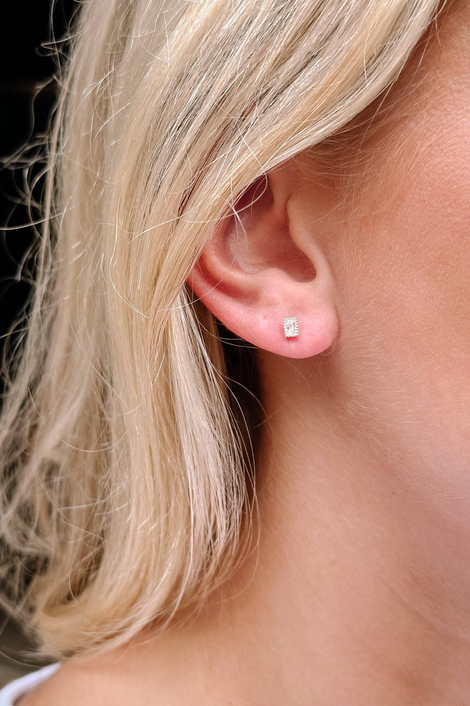 Anemone Earrings: SILVER