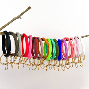 Diamond Shape Silicone Bracelet Keychain: Blue